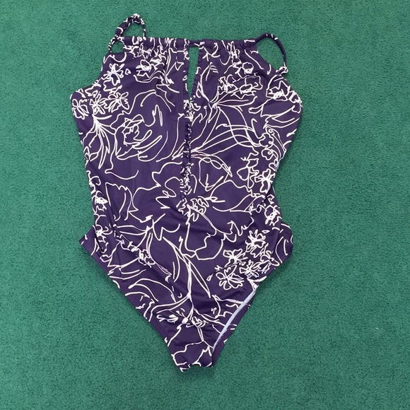 Aqua Green Swimsuit - Picture 1 of 7